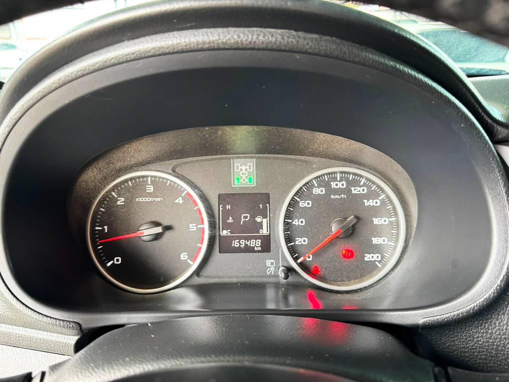 MITSUBISHI L200 TRITON