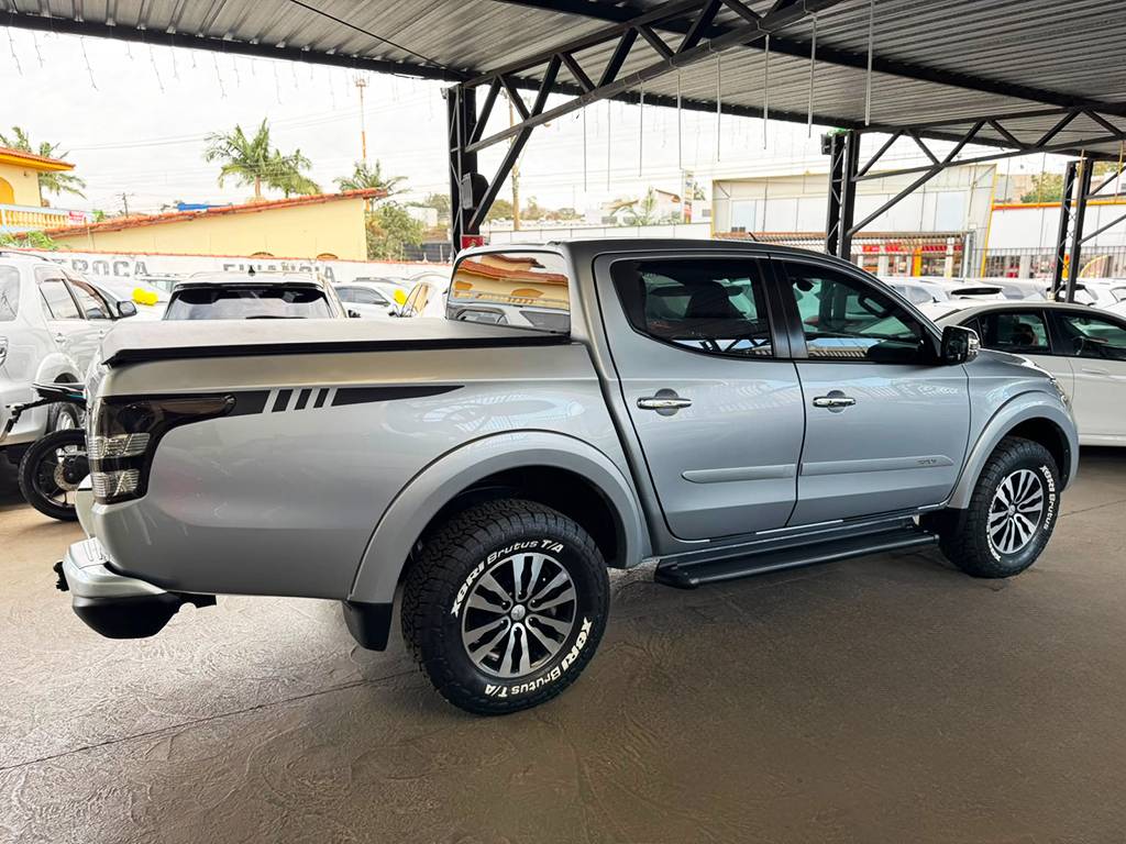 MITSUBISHI L200 TRITON