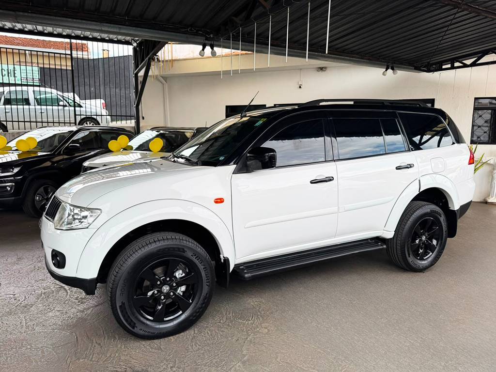 MITSUBISHI PAJERO DAKAR