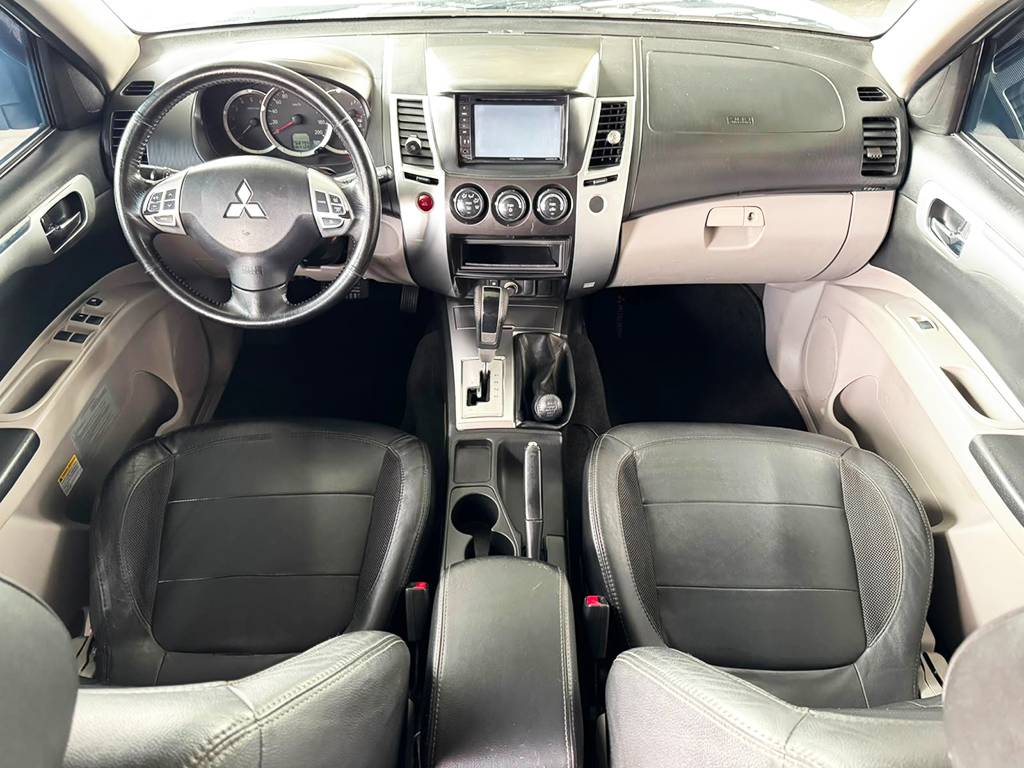 MITSUBISHI PAJERO DAKAR