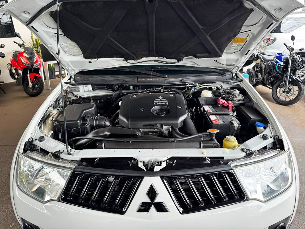 MITSUBISHI PAJERO DAKAR