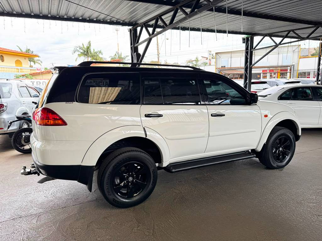 MITSUBISHI PAJERO DAKAR