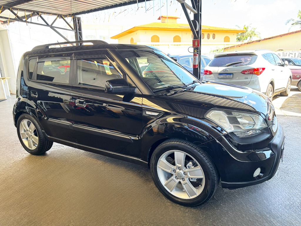 KIA SOUL