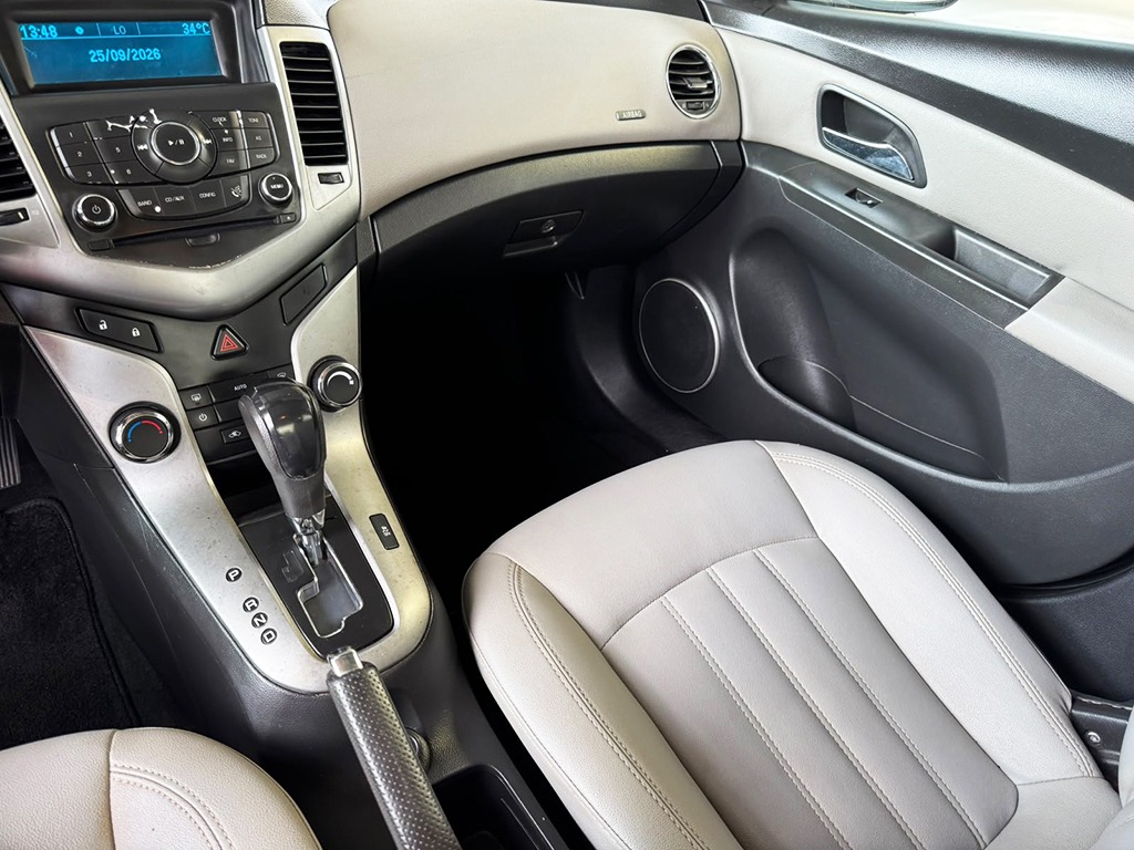 CHEVROLET CRUZE