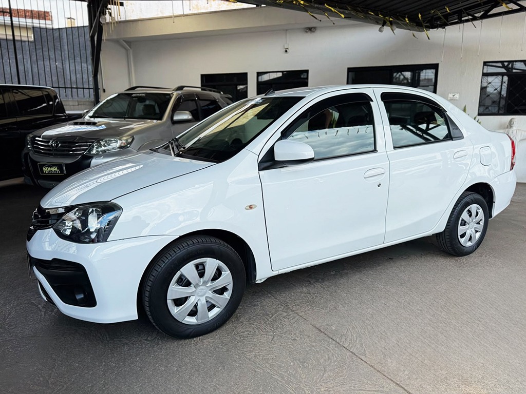 TOYOTA ETIOS