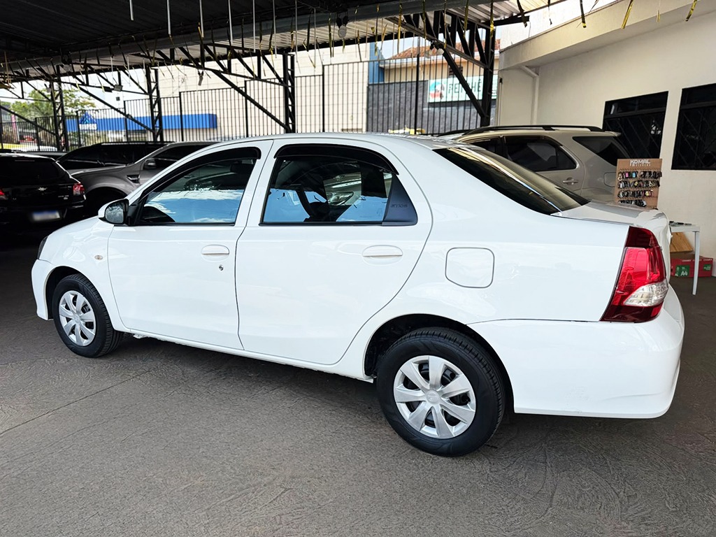 TOYOTA ETIOS