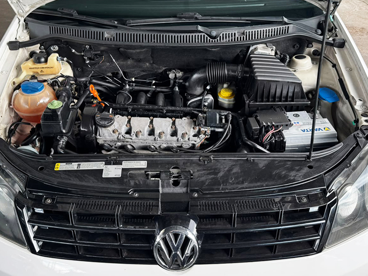VOLKSWAGEN POLO SEDAN