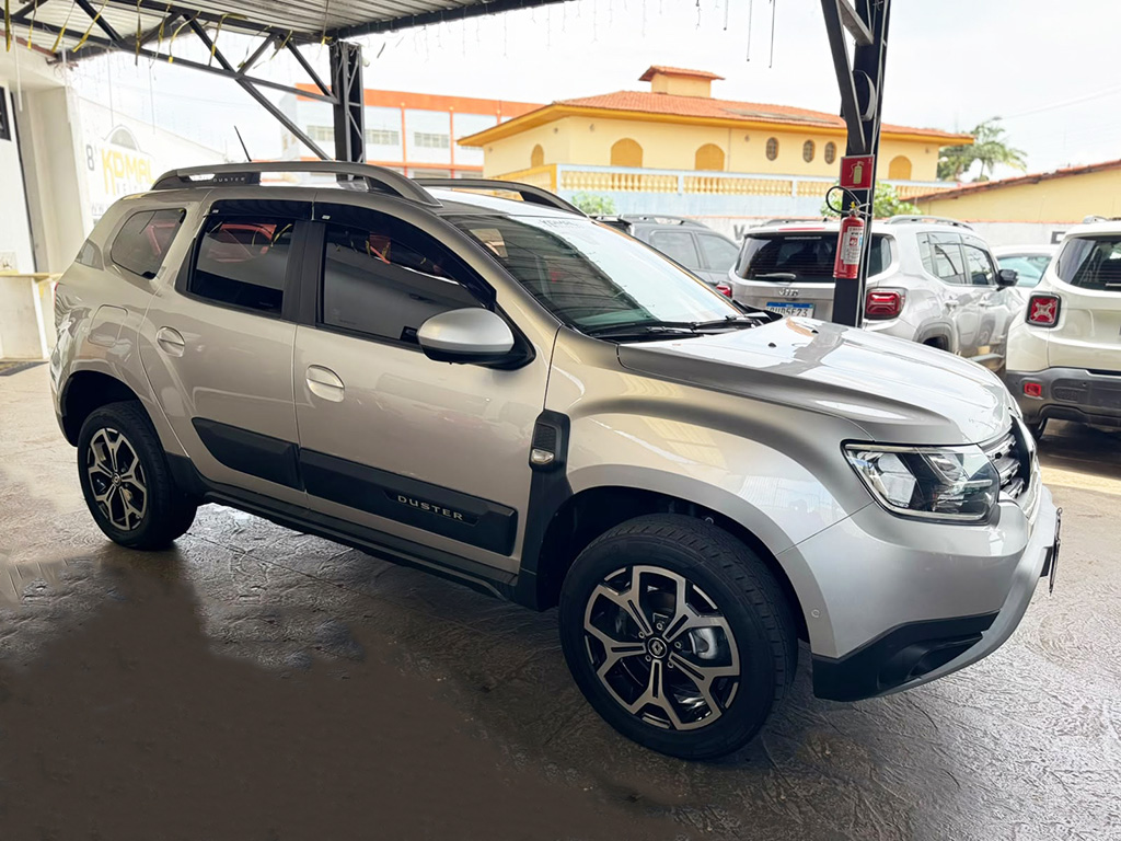 RENAULT DUSTER