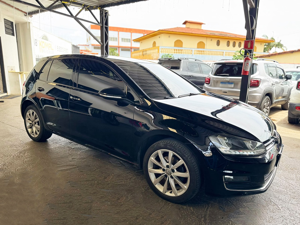 VOLKSWAGEN GOLF