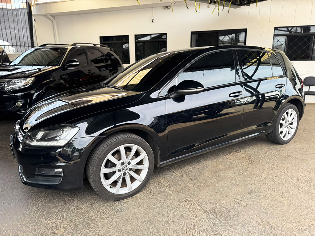 VOLKSWAGEN GOLF