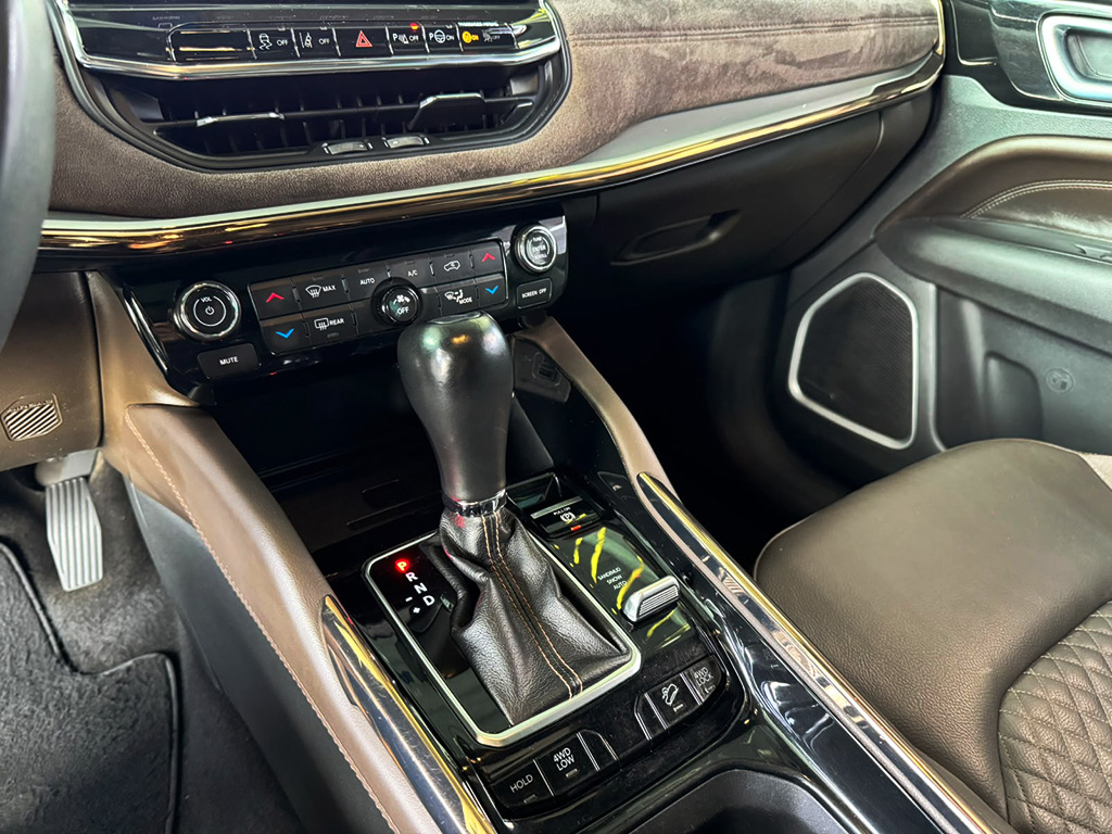 JEEP COMMANDER