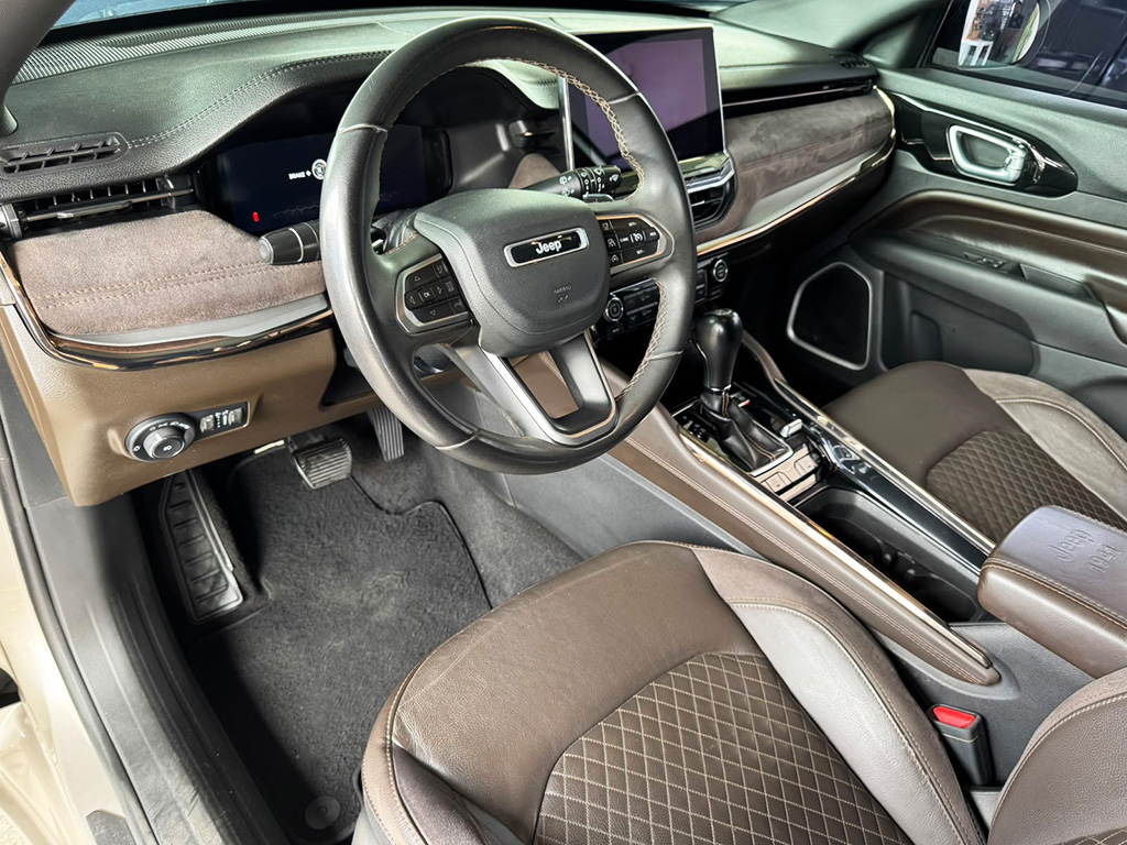 JEEP COMMANDER