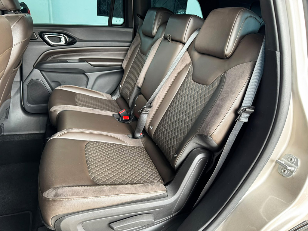 JEEP COMMANDER