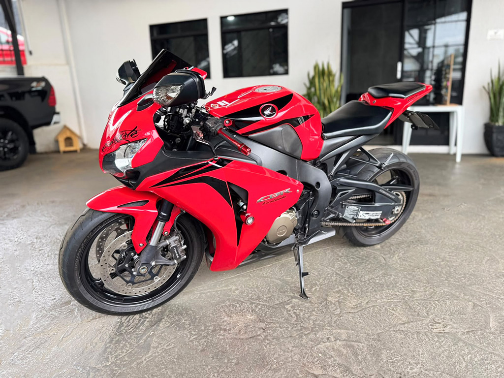 HONDA CBR 1000RR FIREBLADE