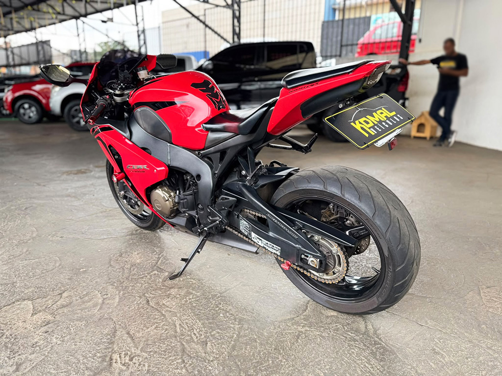 HONDA CBR 1000RR FIREBLADE