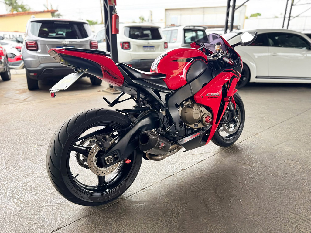 HONDA CBR 1000RR FIREBLADE