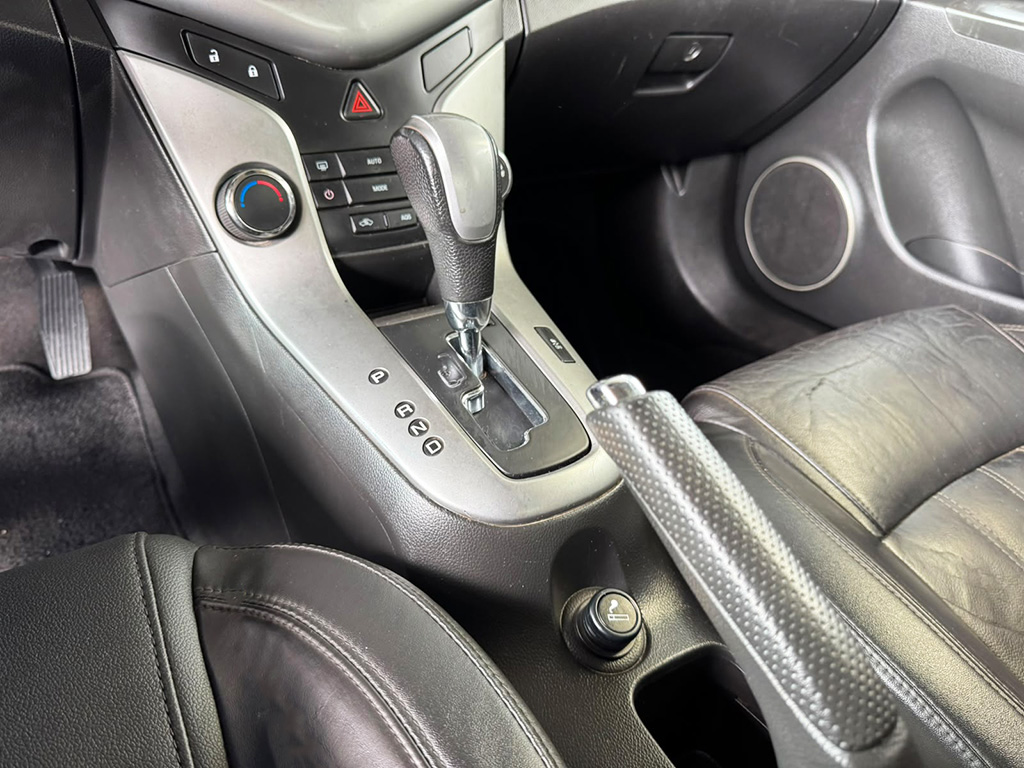 CHEVROLET CRUZE