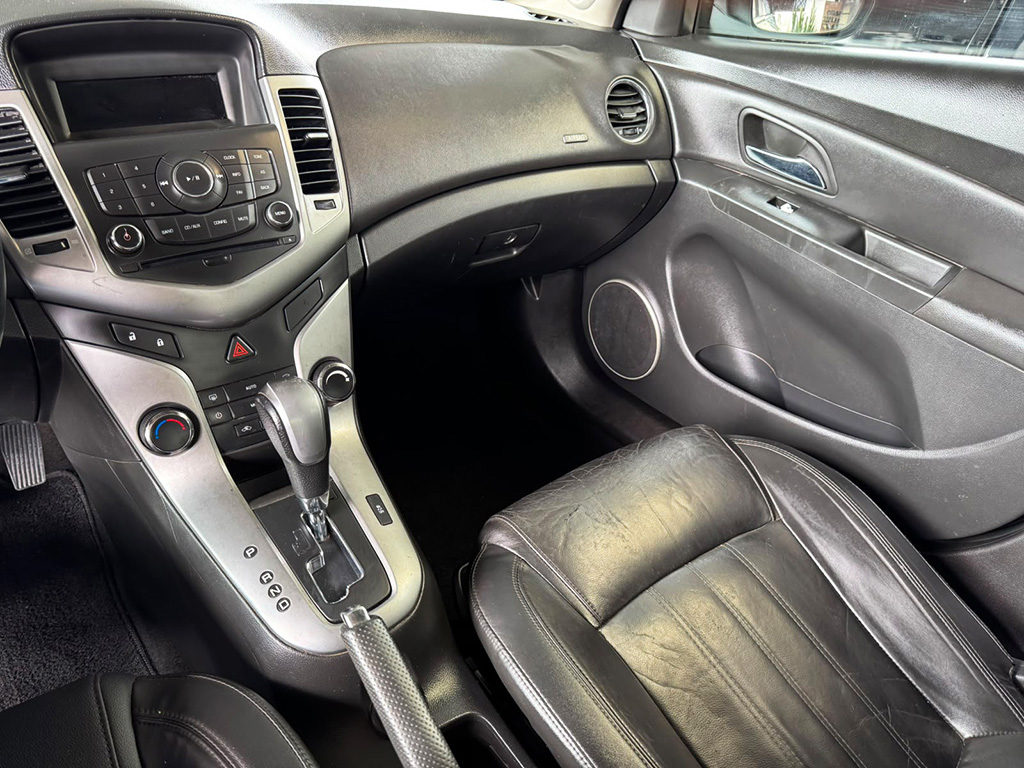CHEVROLET CRUZE
