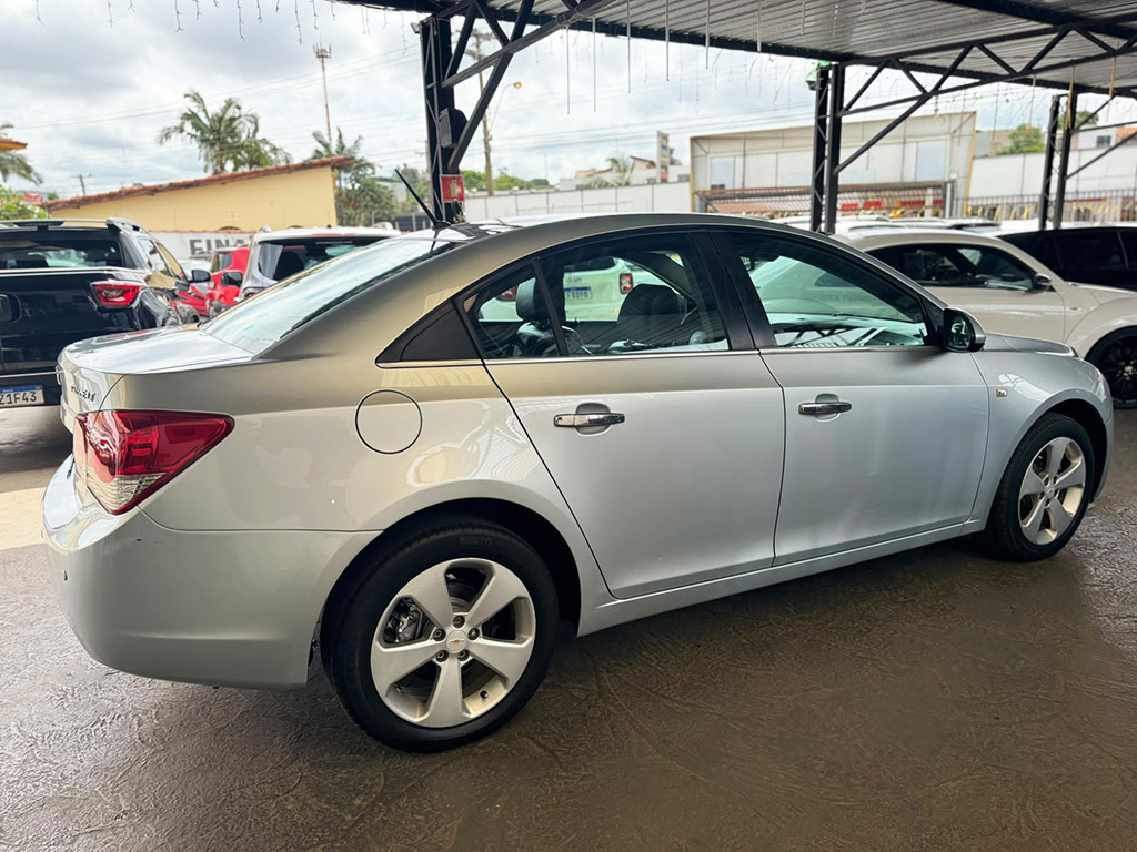CHEVROLET CRUZE