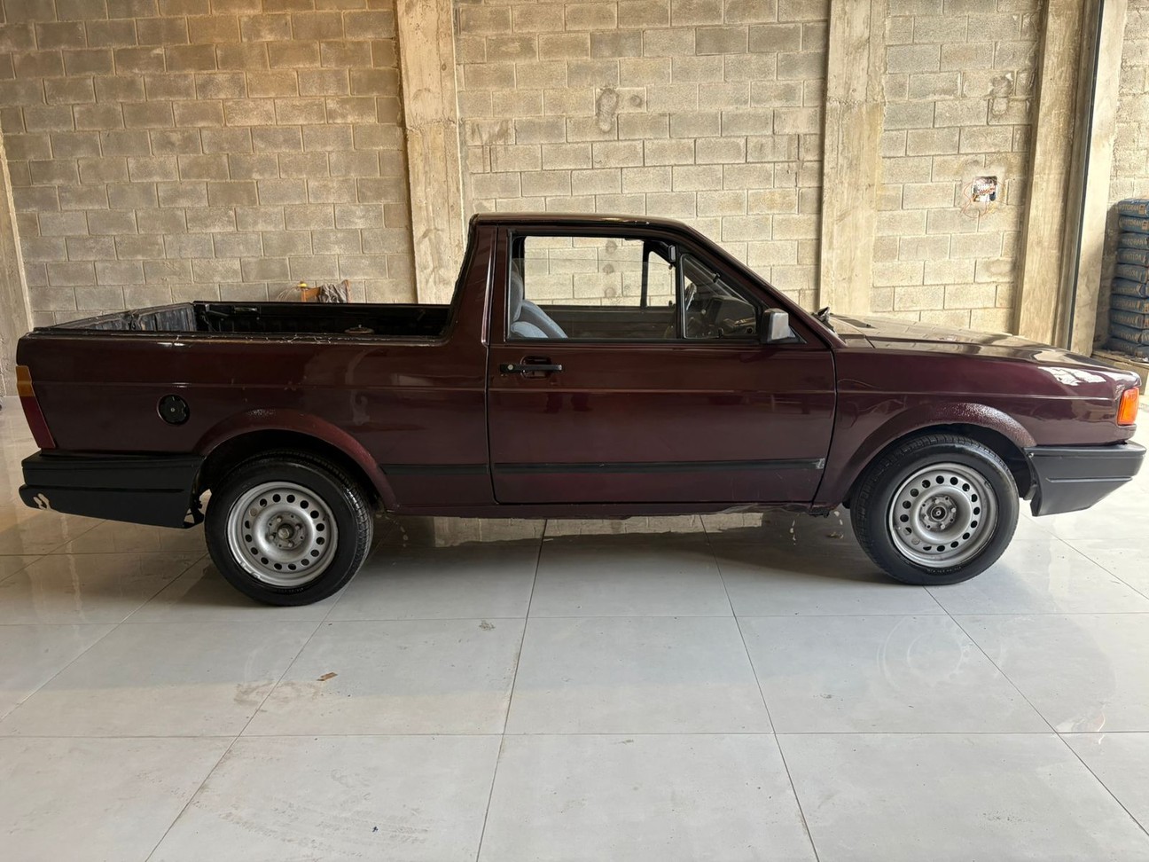 VOLKSWAGEN SAVEIRO 1.8 CL CS 8V