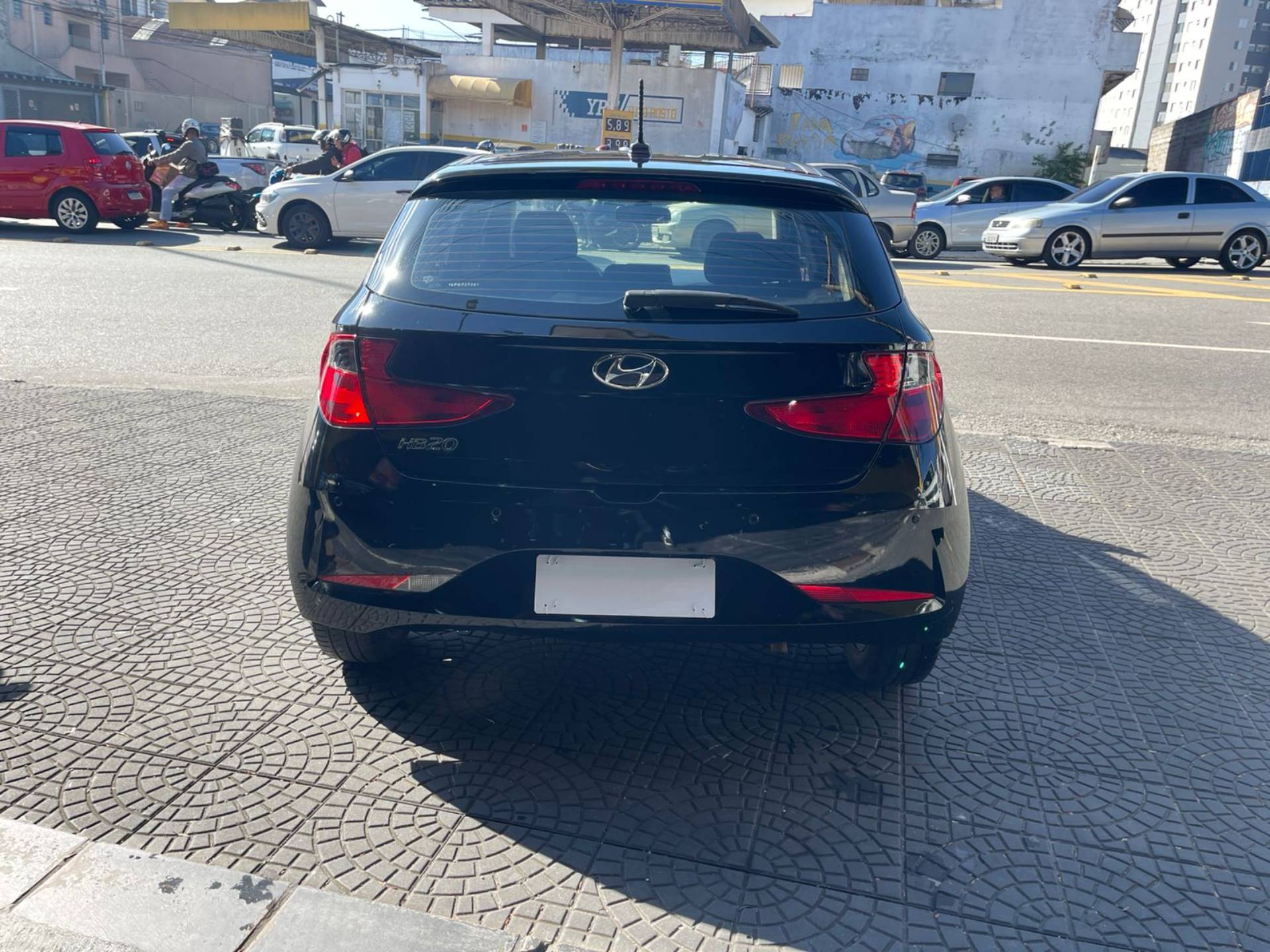 HYUNDAI HB20