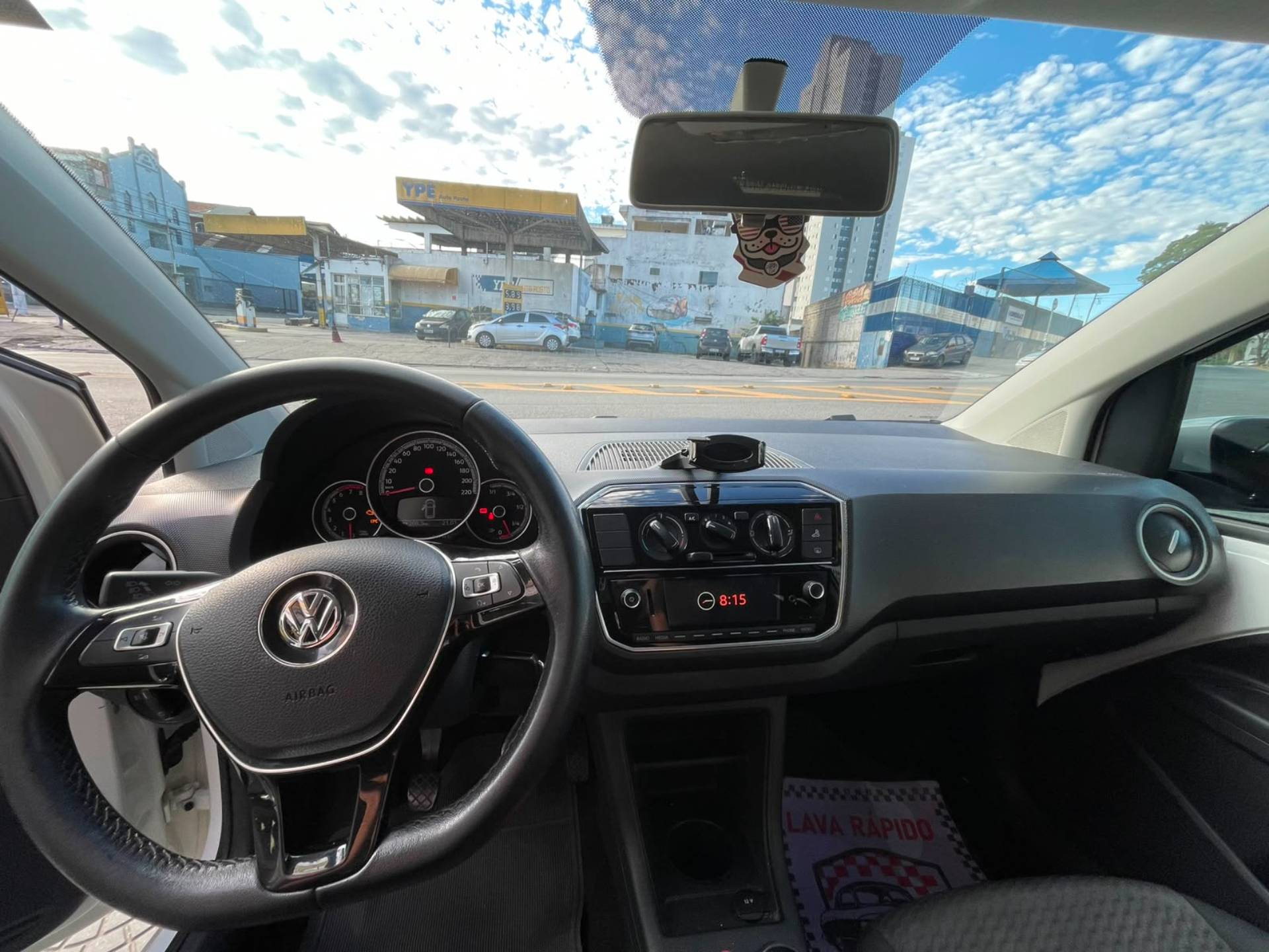 VOLKSWAGEN UP