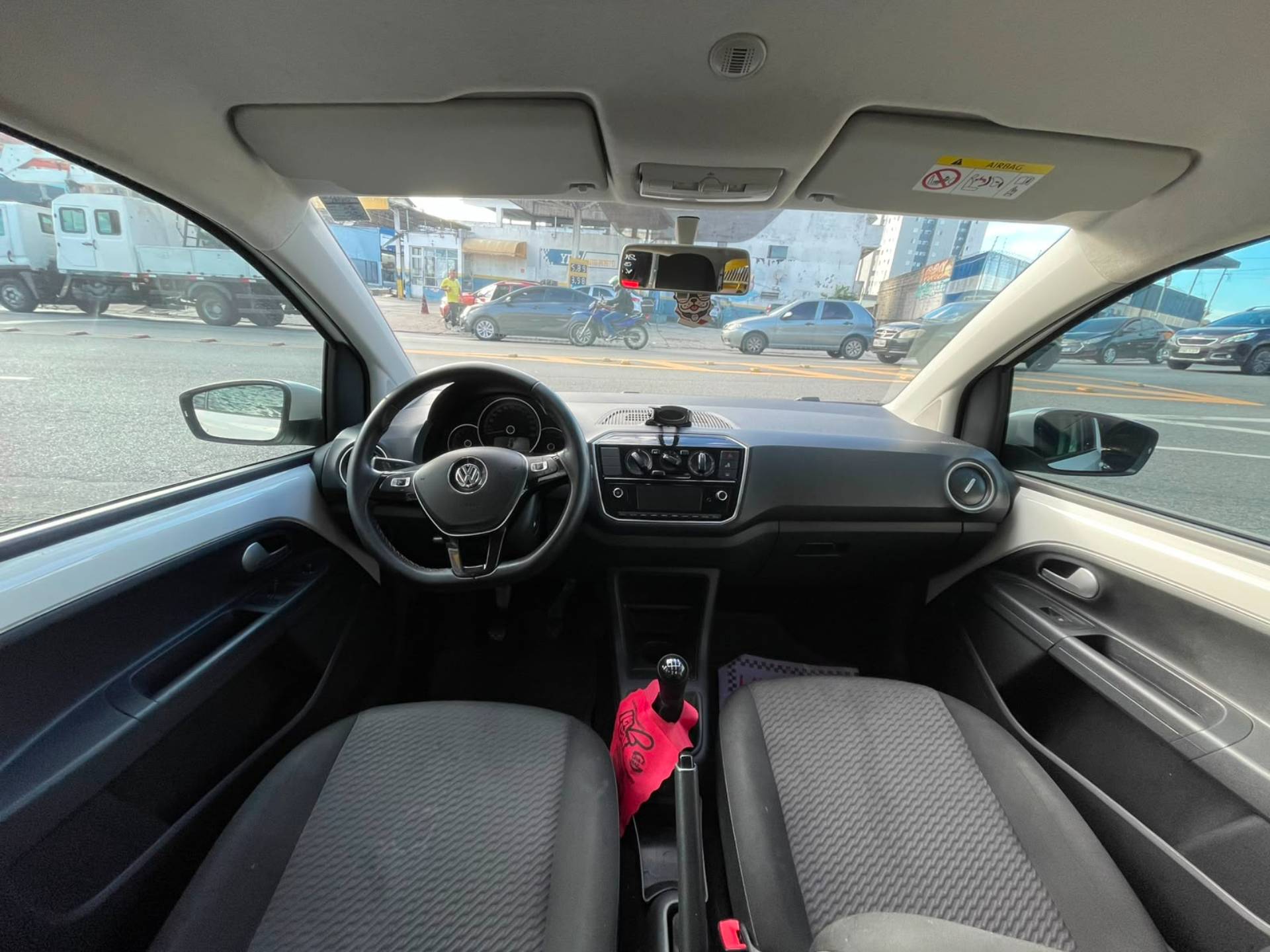 VOLKSWAGEN UP