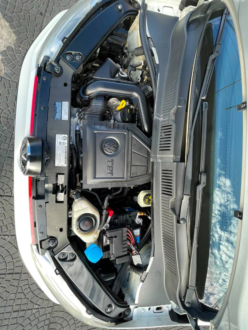 VOLKSWAGEN UP