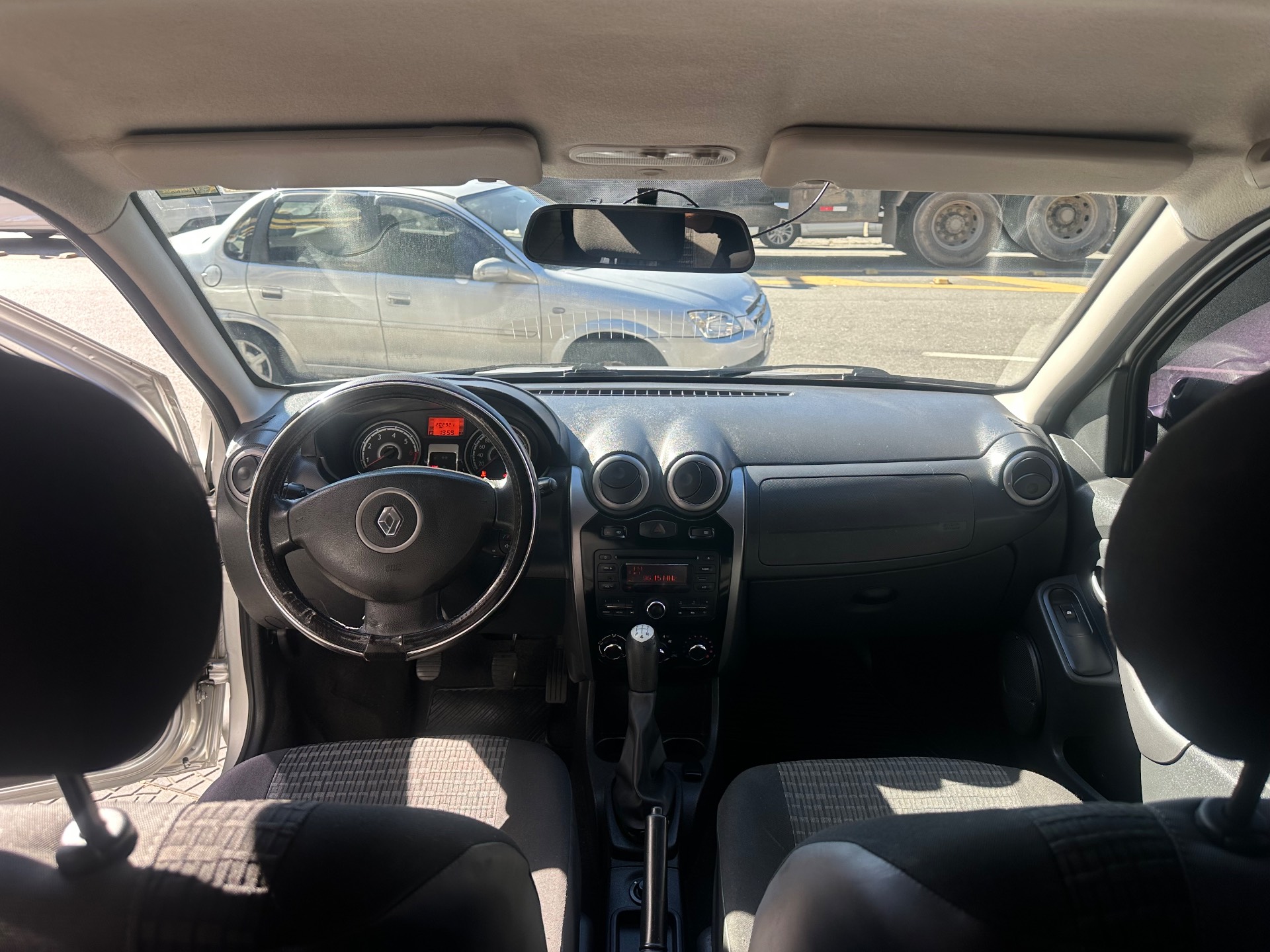 RENAULT SANDERO