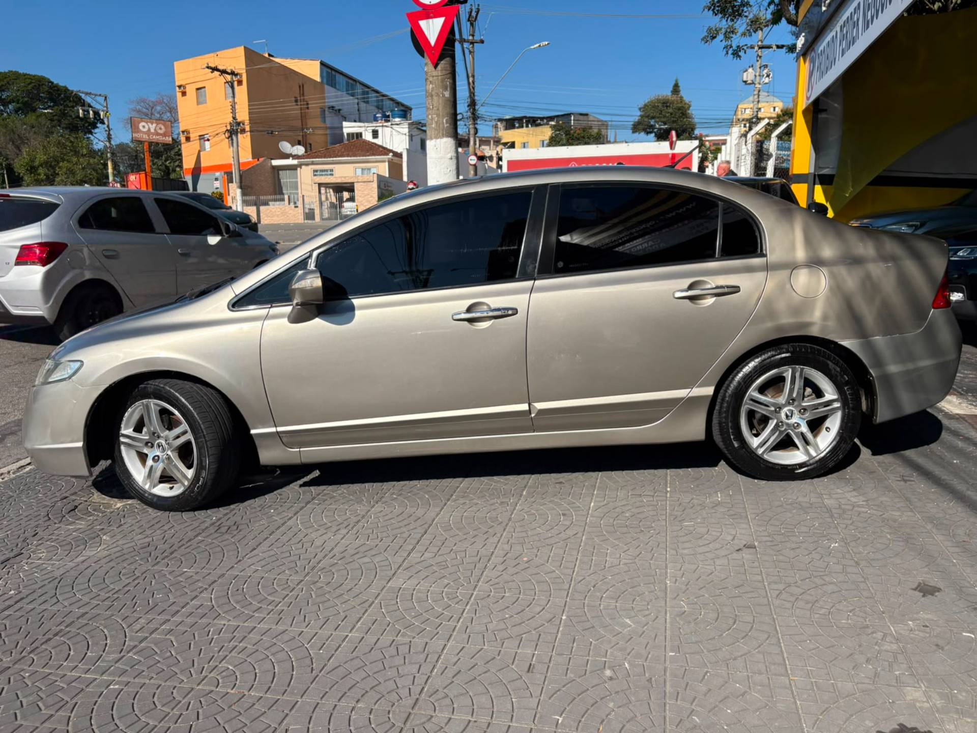 HONDA CIVIC