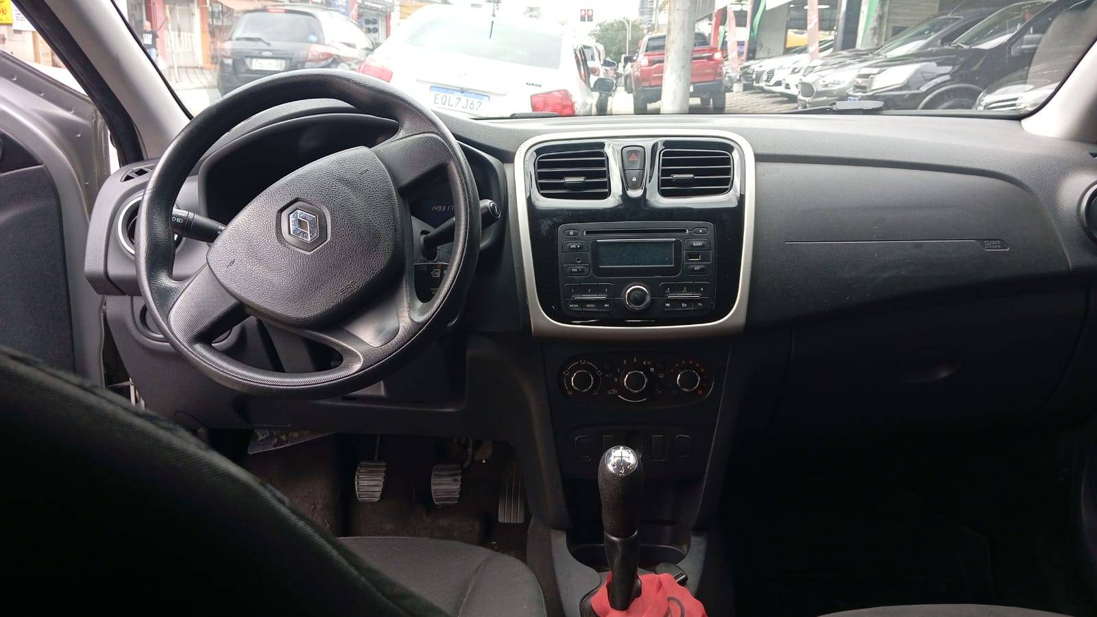 RENAULT SANDERO