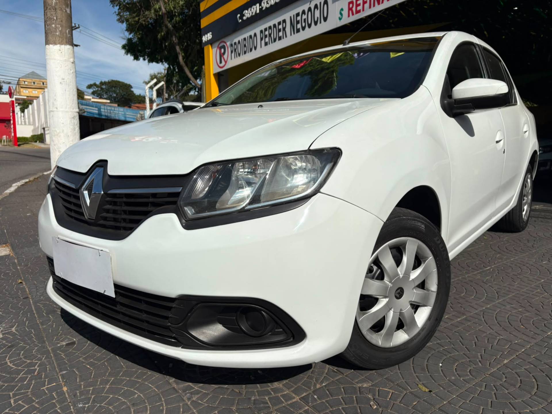 RENAULT LOGAN