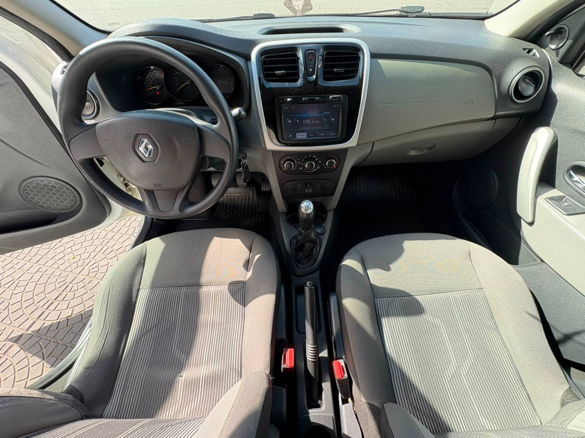 RENAULT LOGAN
