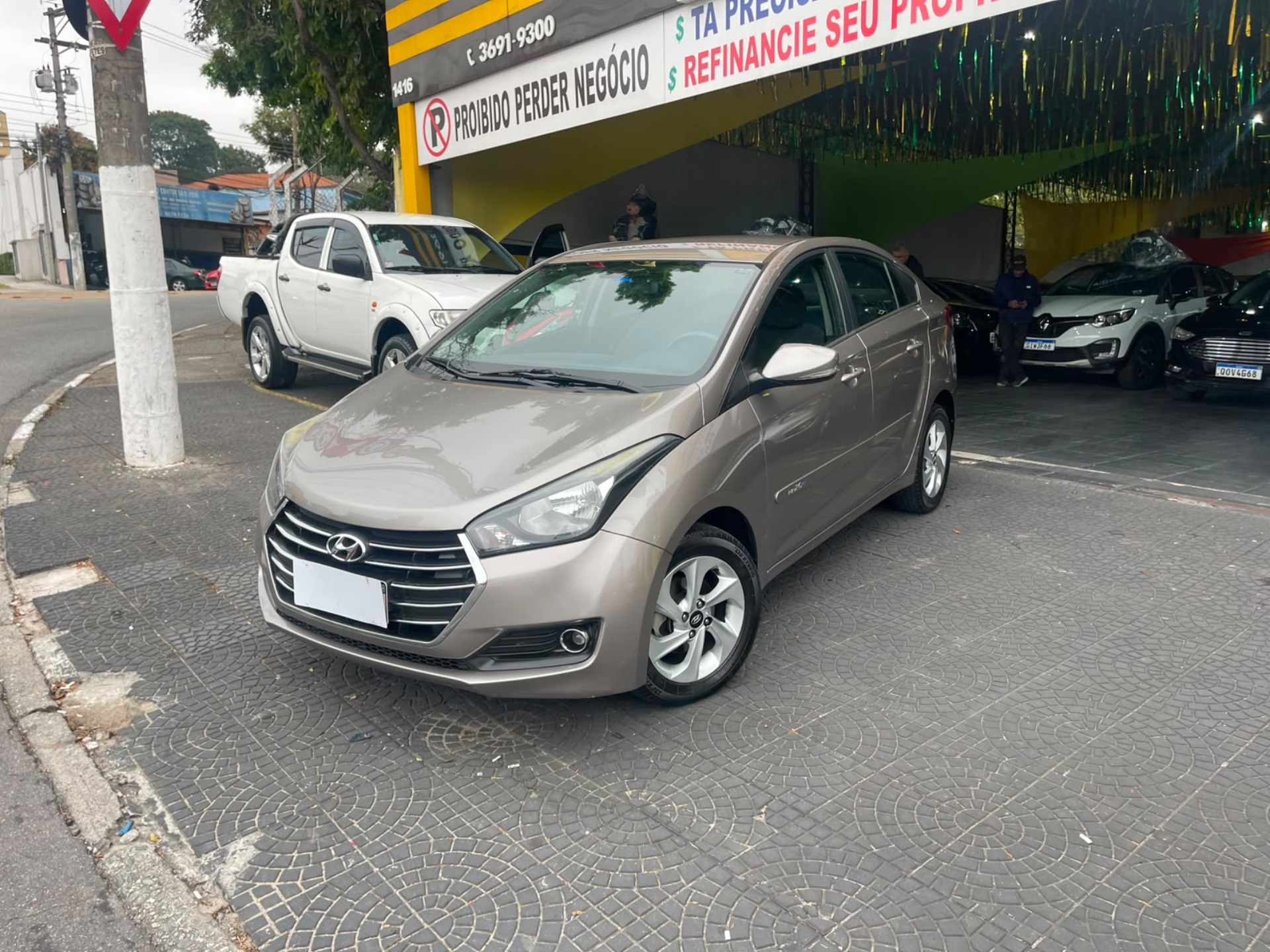 HYUNDAI HB20S