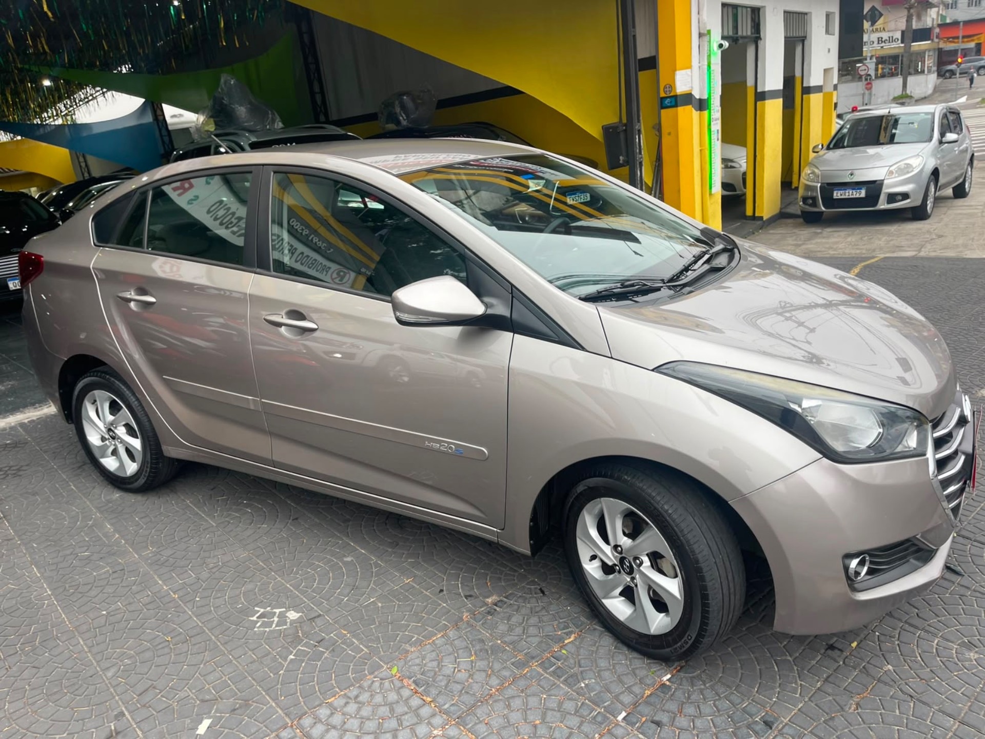 HYUNDAI HB20S
