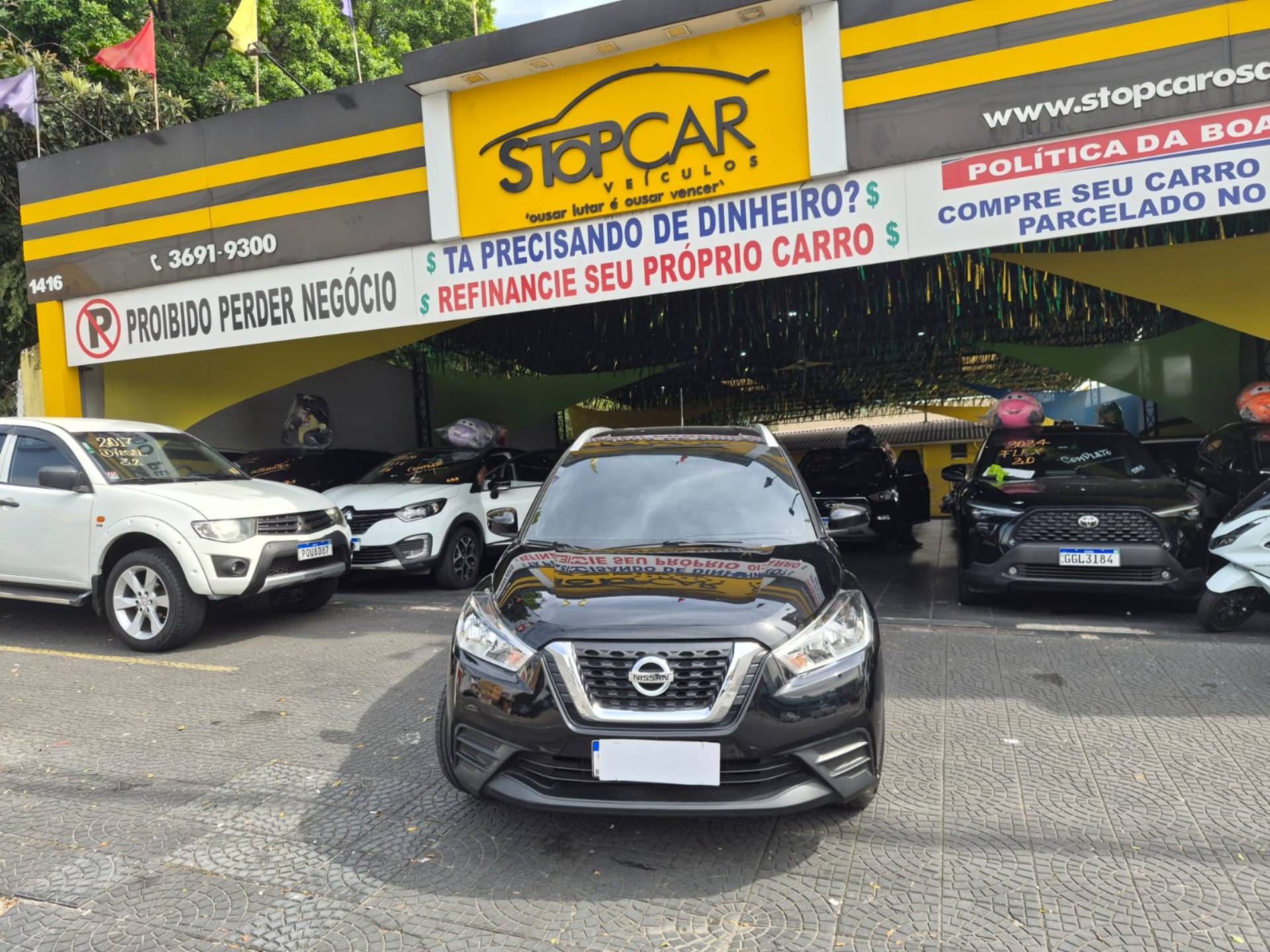 NISSAN KICKS