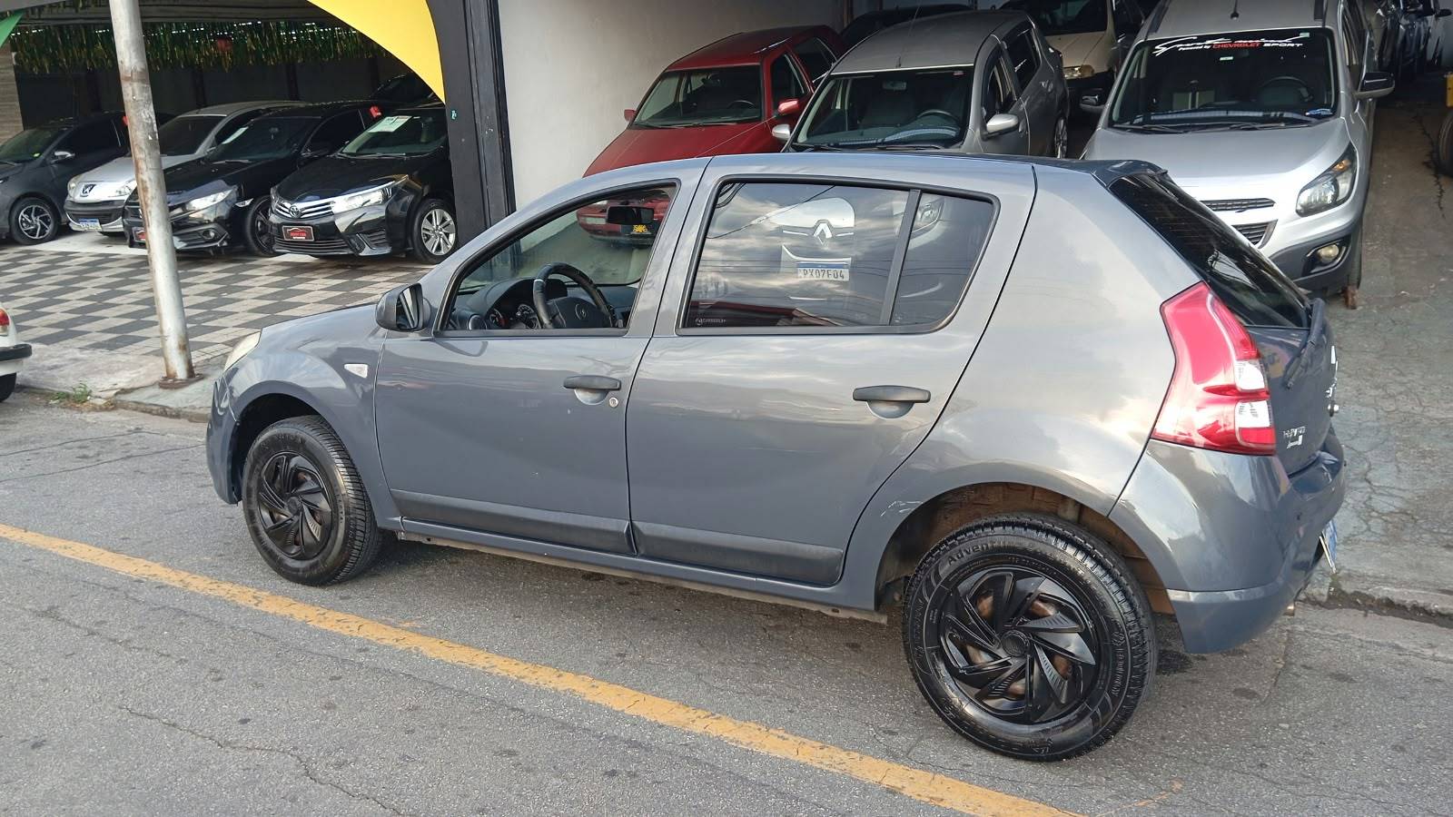 RENAULT SANDERO