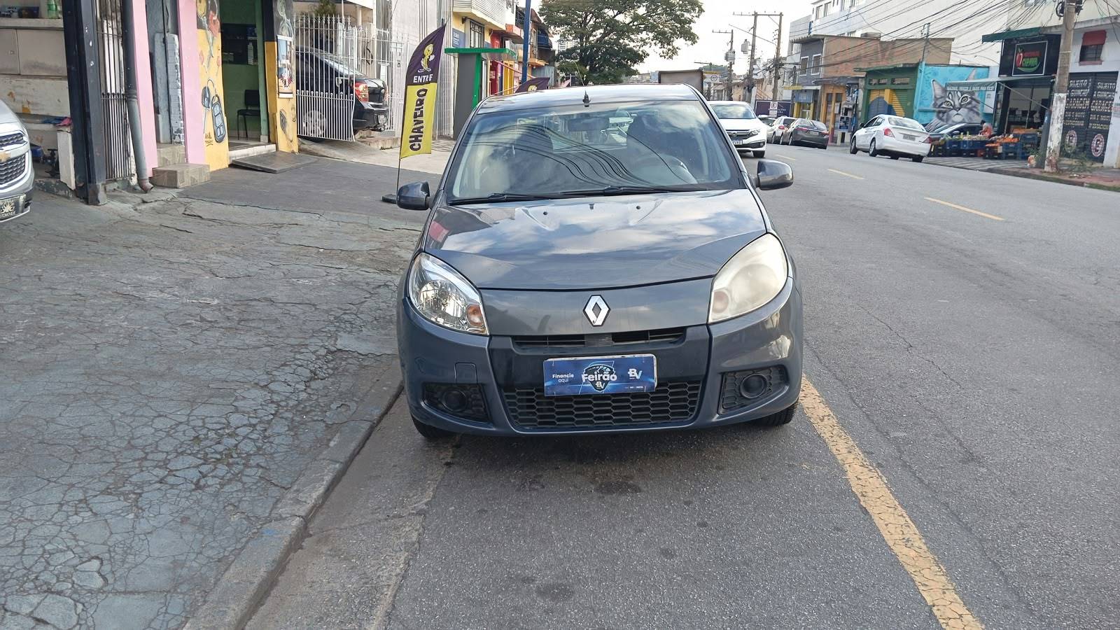 RENAULT SANDERO