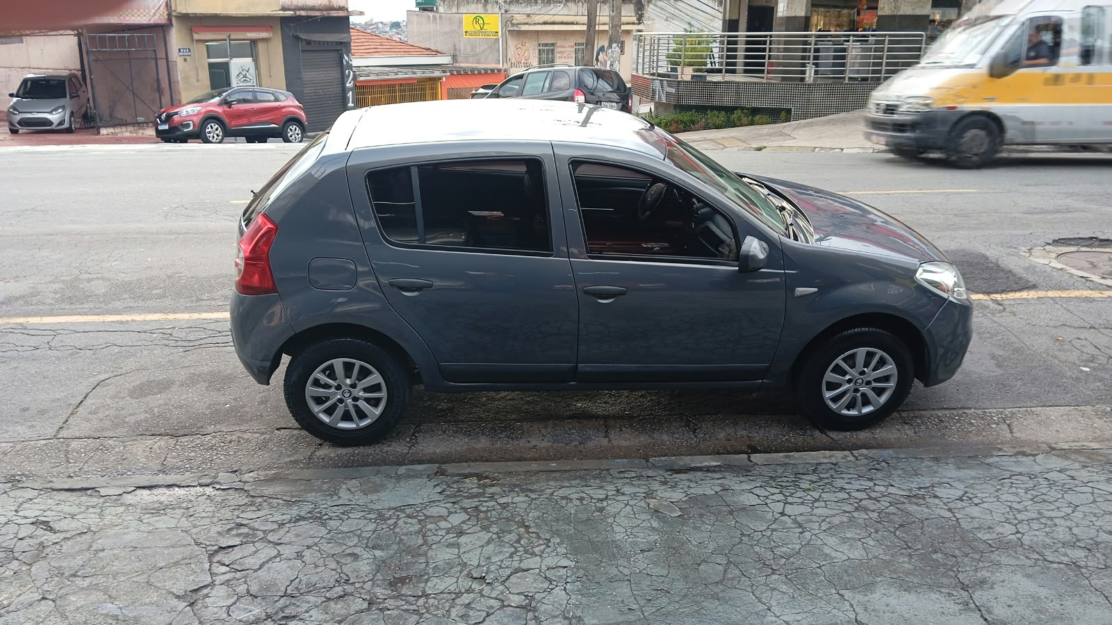 RENAULT SANDERO