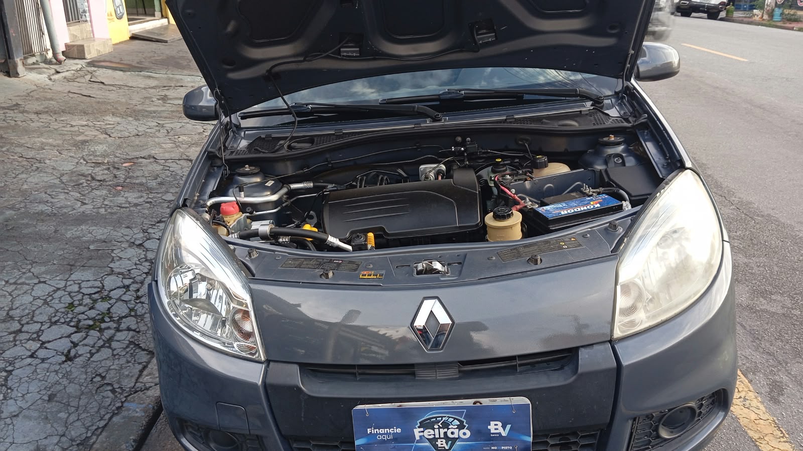RENAULT SANDERO