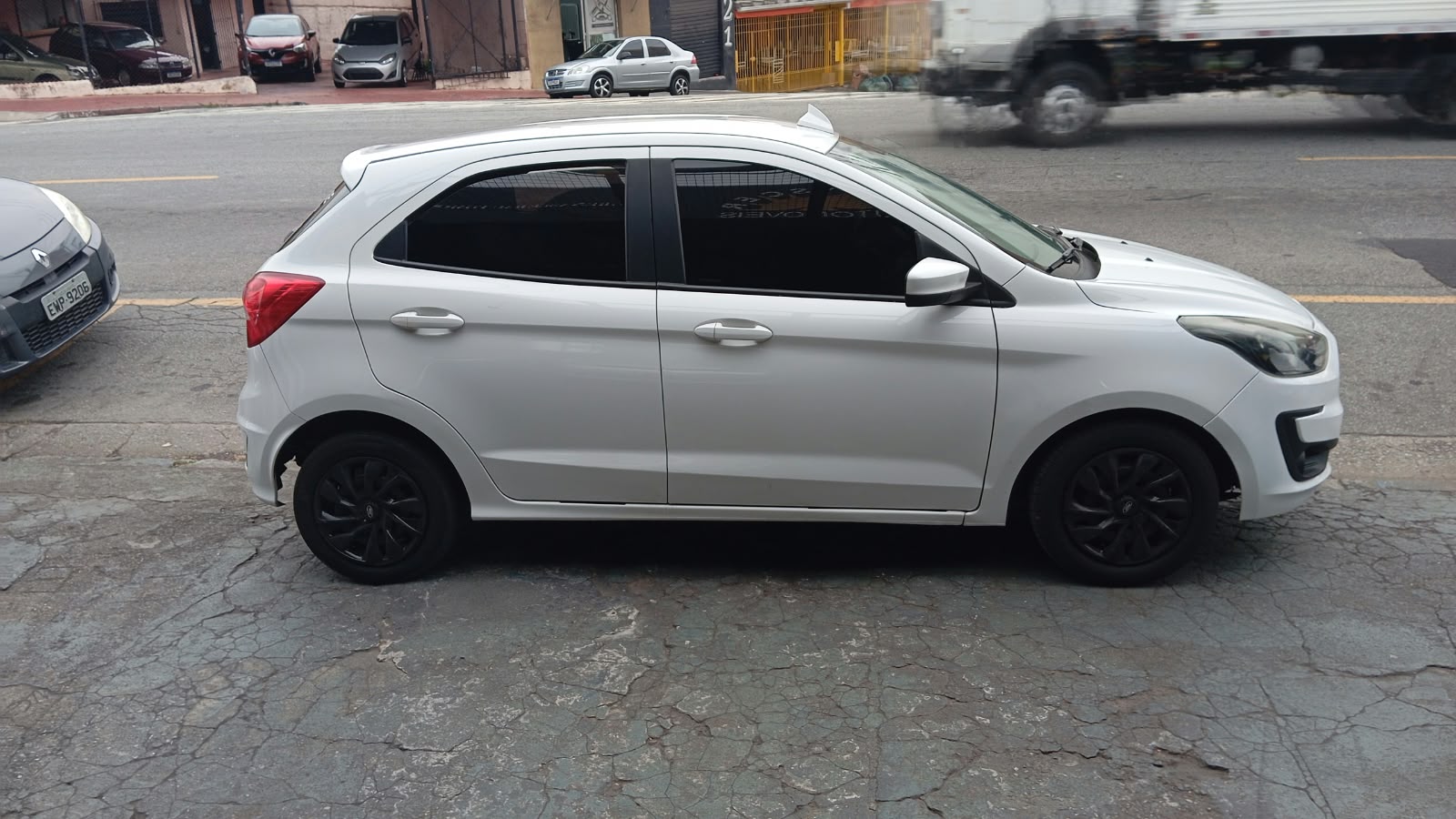 FORD KA