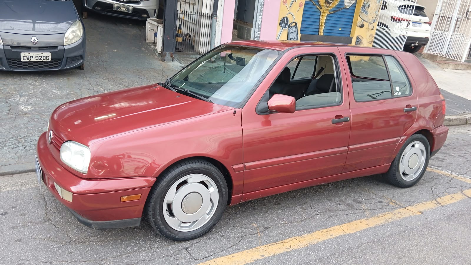 VOLKSWAGEN GOLF