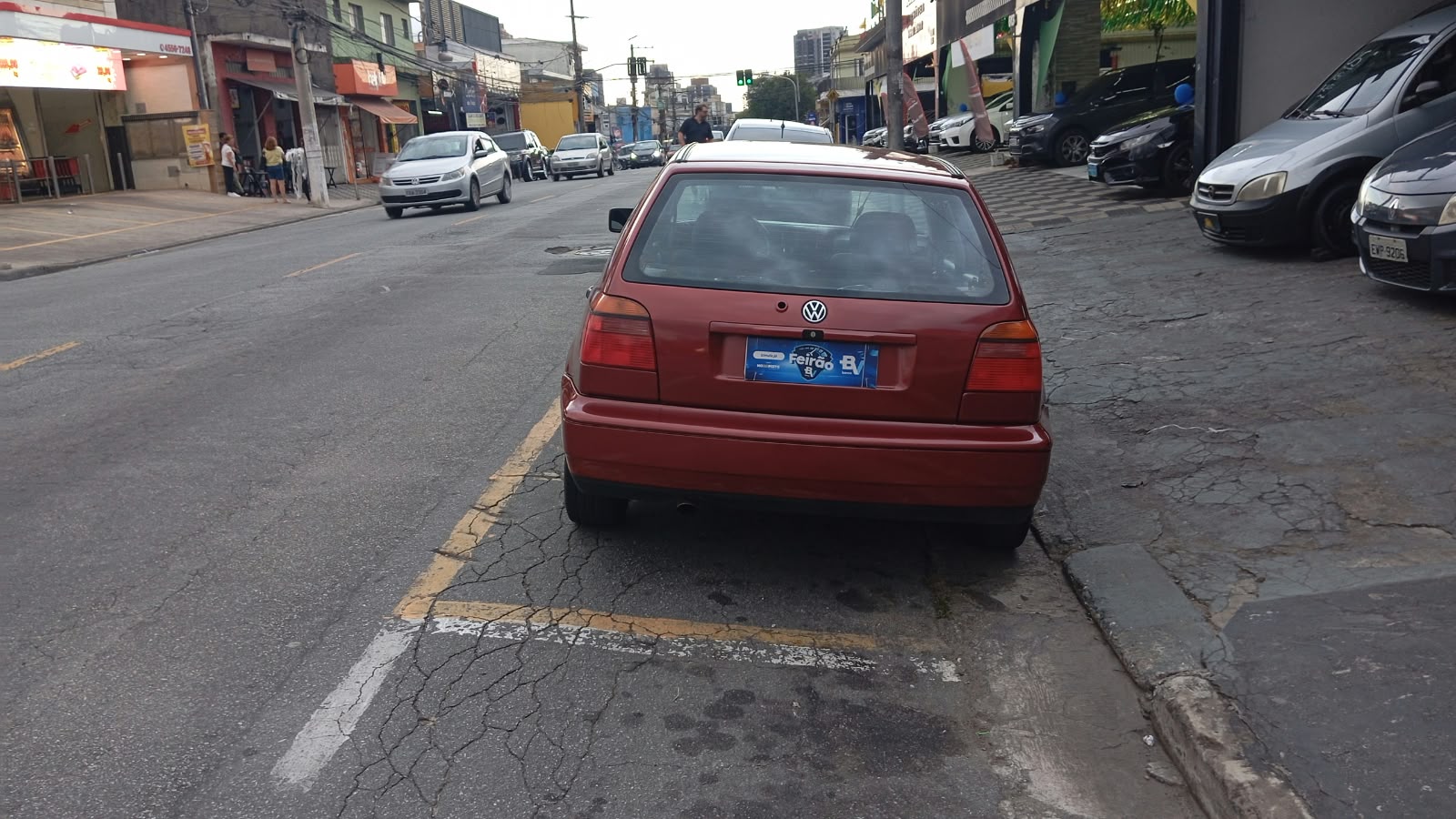VOLKSWAGEN GOLF