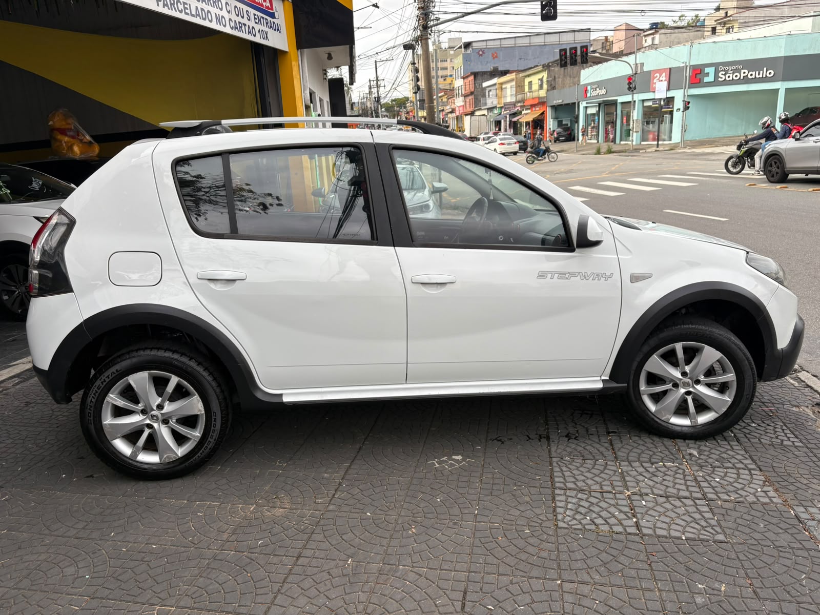 RENAULT SANDERO