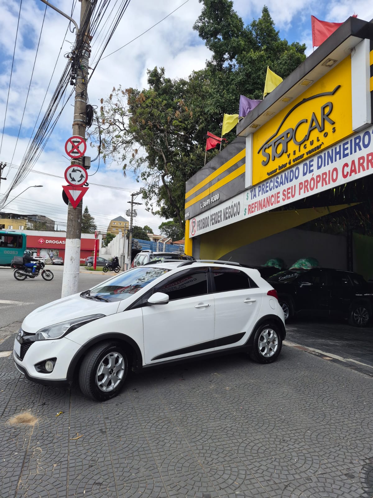 HYUNDAI HB20X
