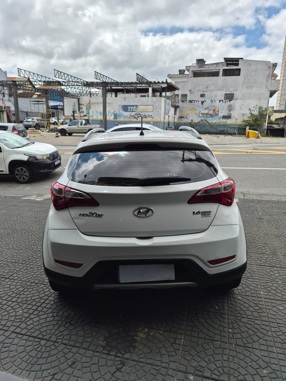 HYUNDAI HB20X