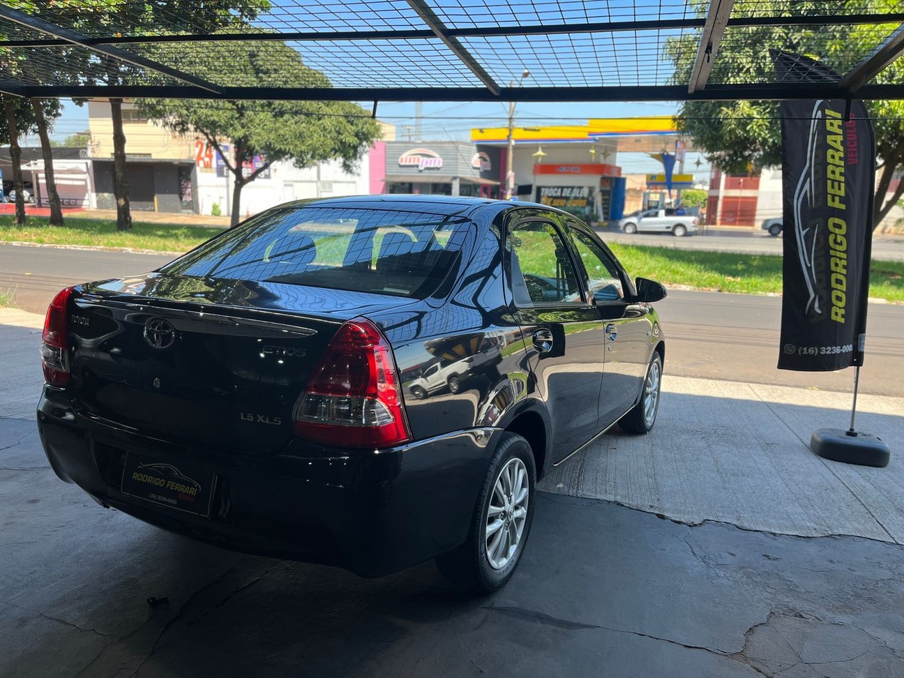 Car Image 8