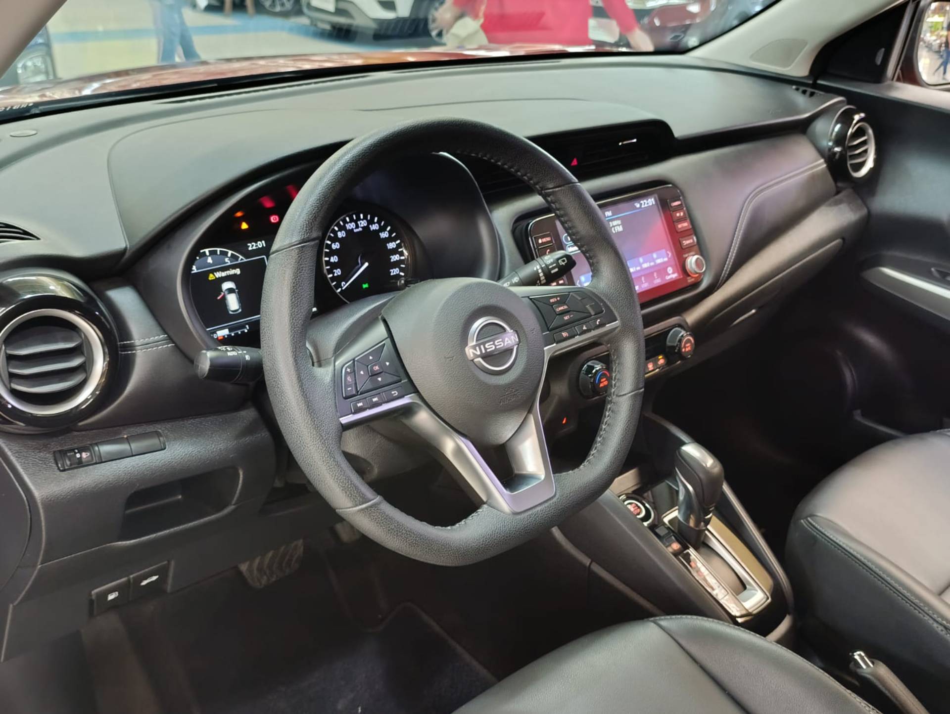 NISSAN KICKS