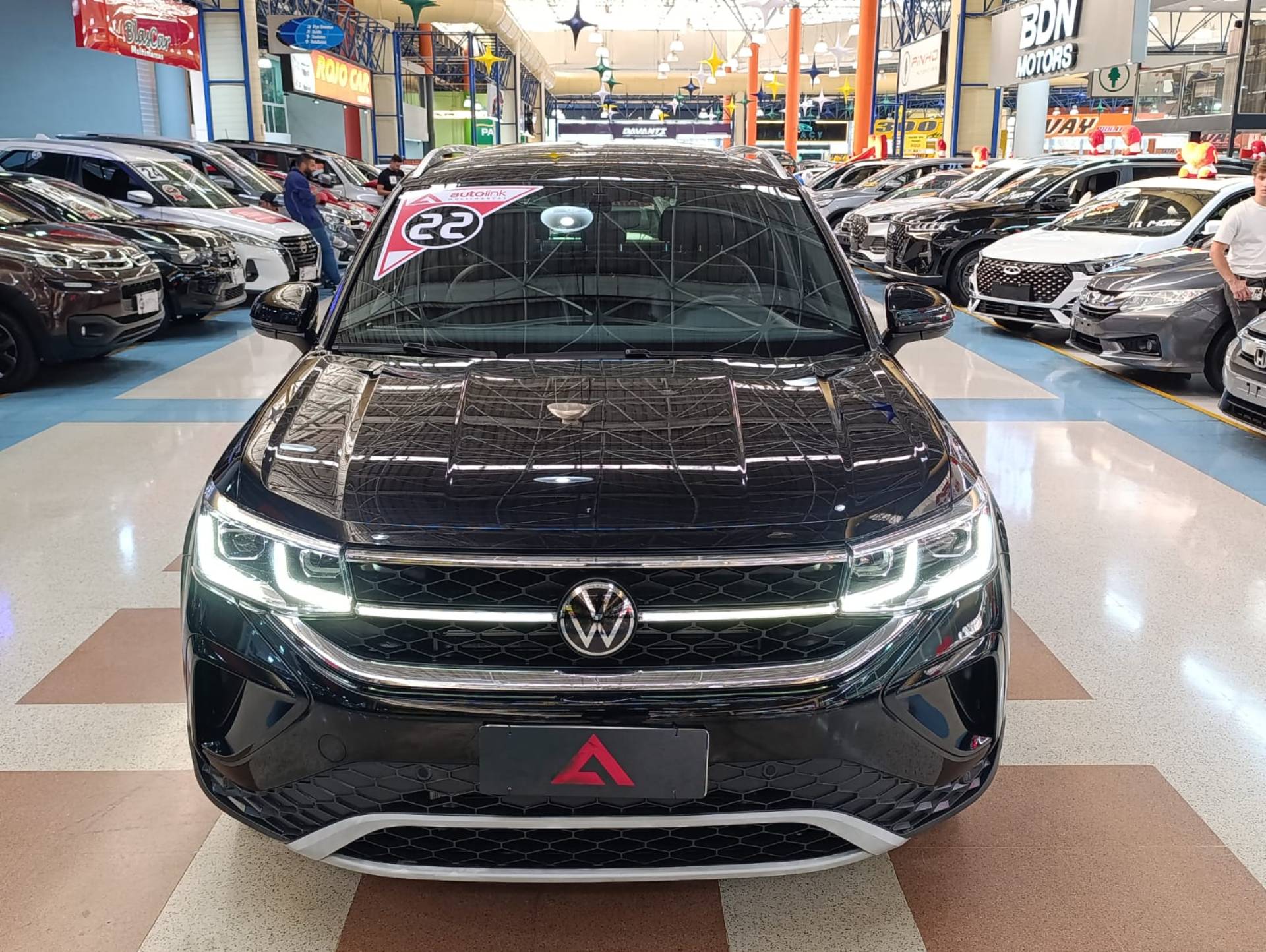 VOLKSWAGEN TAOS