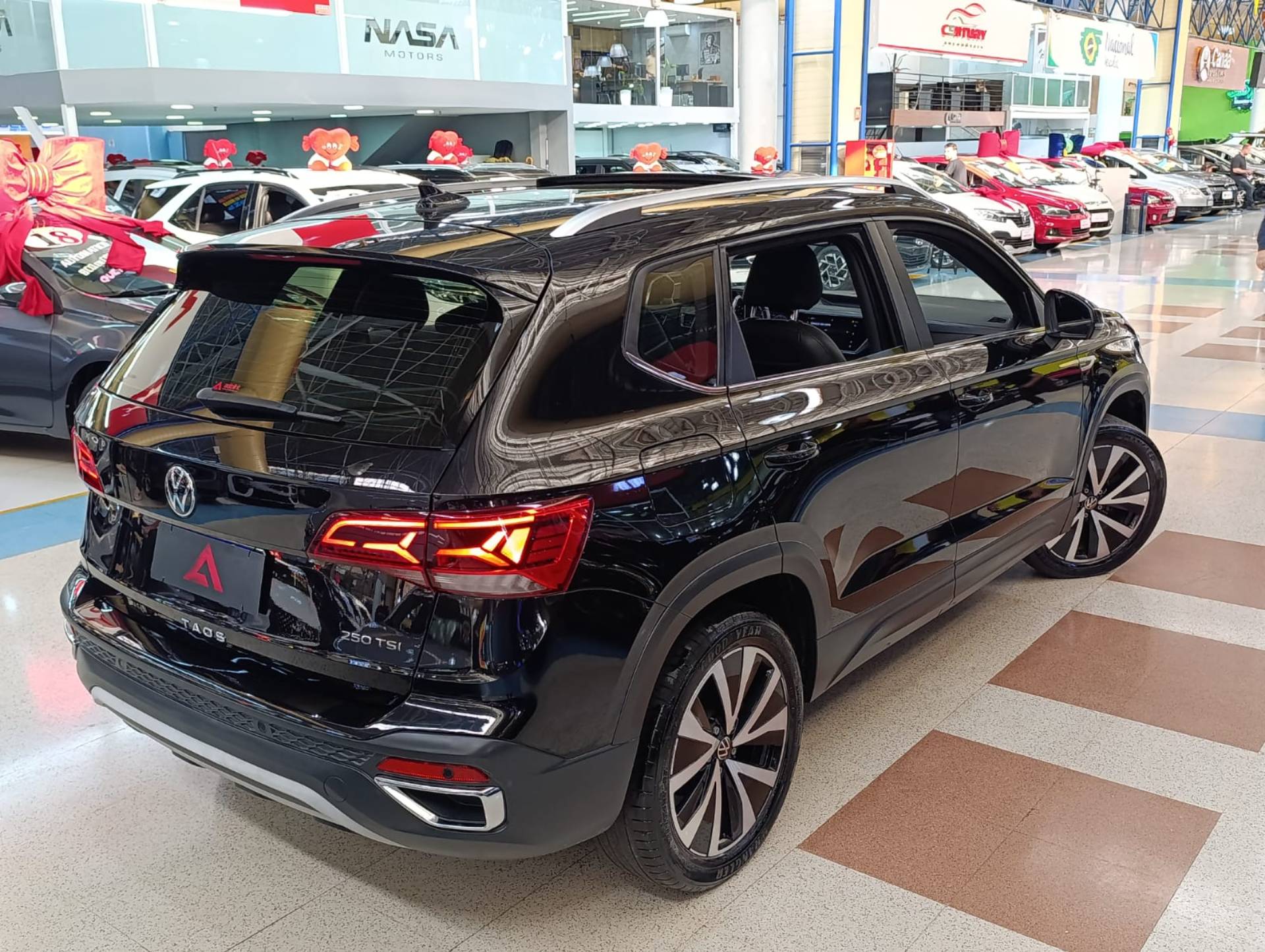 VOLKSWAGEN TAOS